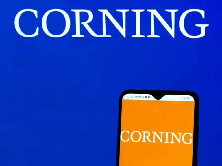 Will Corning Stock Rebound To Its 2021 Highs Of $45?