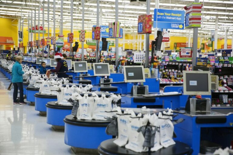 Walmart is raising wages for pharmacists, opticians in healthcare push By Reuters
