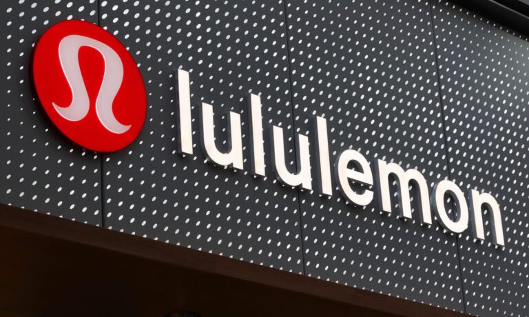 Lululemon Gapped Higher After Beating Earnings Estimates, Then Fell Below Its Annual Pivot At $373