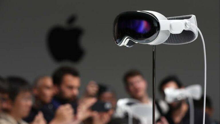 Apple: Vision Pro headset looks good but offers no new ideas for VR