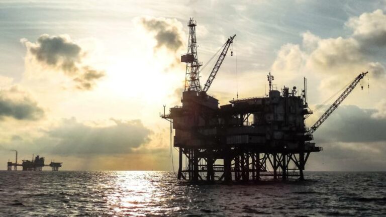 UK set to introduce floor for oil and gas windfall tax