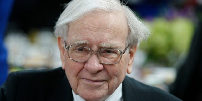 Buffett’s Berkshire Hathaway Boosts Bet on 5 Japanese Trading Houses