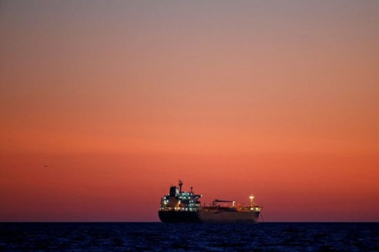 U.S. sweet, sour oil price spread narrows on strong sour demand By Reuters