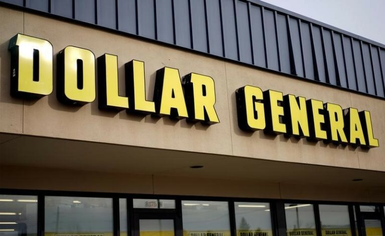 Dollar General tumbles 8% on earnings miss, outlook cut By Investing.com