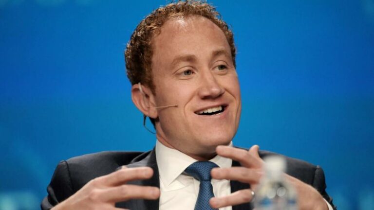 Marshall Wace picks KKR executive to run US business