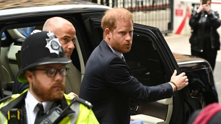 Prince Harry attacks Mirror Group for ‘industrial-scale destruction of evidence’