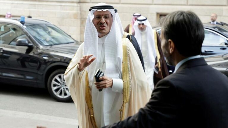 Opec+ attempts to agree oil production cuts in Vienna