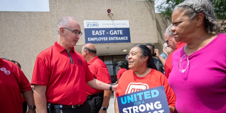United Auto Workers accuse GM, Stellantis of refusing to bargain in good faith
