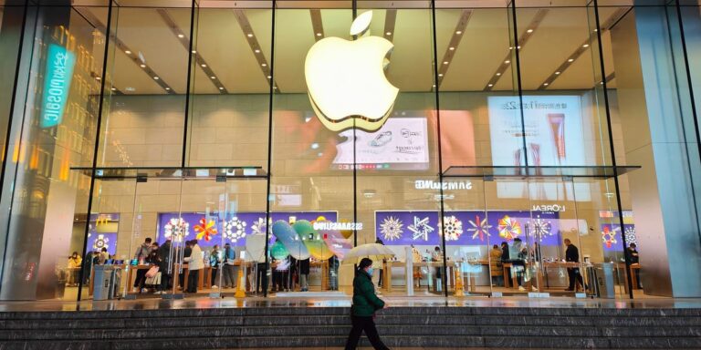 Fears About China’s iPhone Government Ban Are ‘Way Overdone:’ Analyst