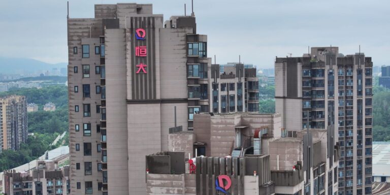 China Evergrande Shares Suspended a Month After They Resumed Trading