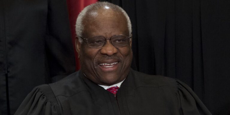 Clarence Thomas’ Recusal Is Chance to Fight Ethics Allegations: Expert
