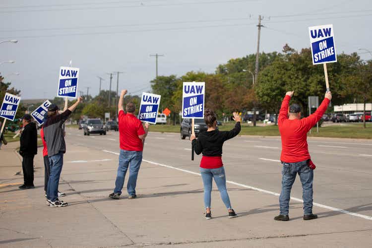 Stellantis, UAW reach tentative agreement – report
