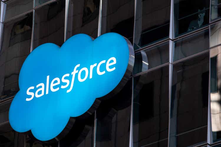 Salesforce Q3 earnings on deck, what to expect (NYSE:CRM)