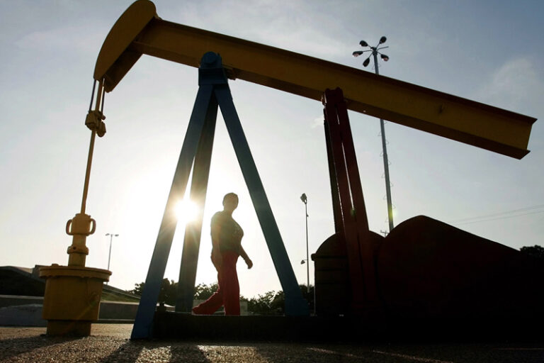 US oil and gas dealmaking reaches fever-pitch in 2023, Enverus says By Reuters