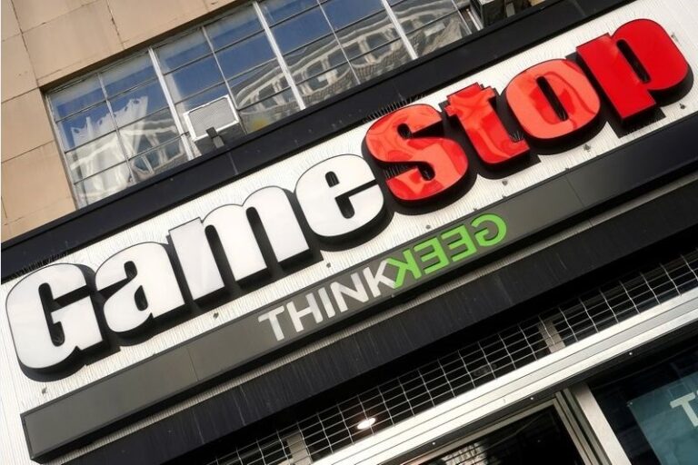 GameStop gains as lower costs blunt turnaround worries By Reuters