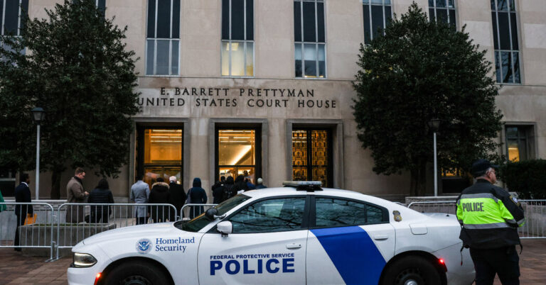 Judges Lean Toward Rejecting Trump’s Immunity Claim in Court