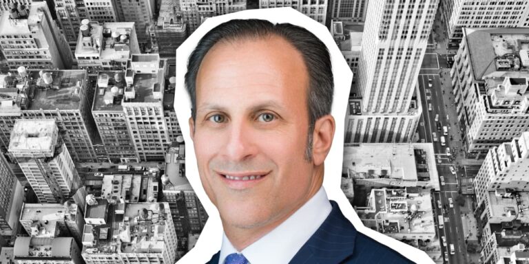 Hedge-fund star Greg Lippmann readies bet on shunned commercial property debt