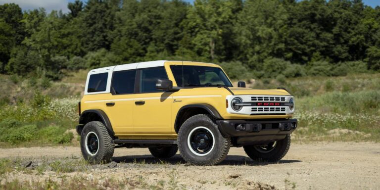 5 Cars to Help Your New Year’s Resolutions, From Getting in Shape to Saving Money