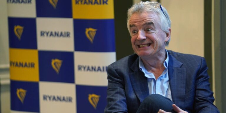 Ryanair, Europe’s Biggest Airline Offers to Take on United’s 737 Max Orders