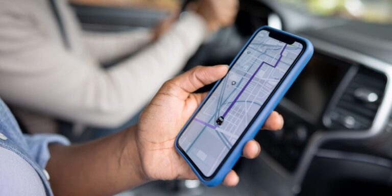 How an Uber, Lyft Driver Who Takes 1/5 of Her Pay Makes Ends Meet