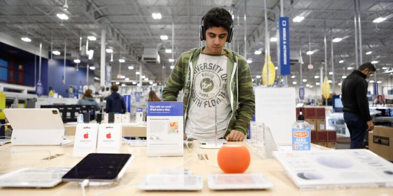 Laptops Not Innovative Enough for Shoppers to Upgrade