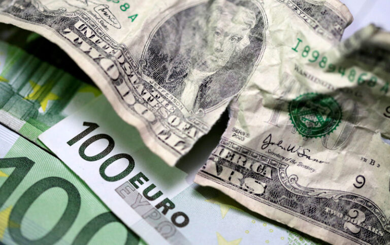 Dollar retreats ahead of PMI data; euro, sterling gain By Investing.com