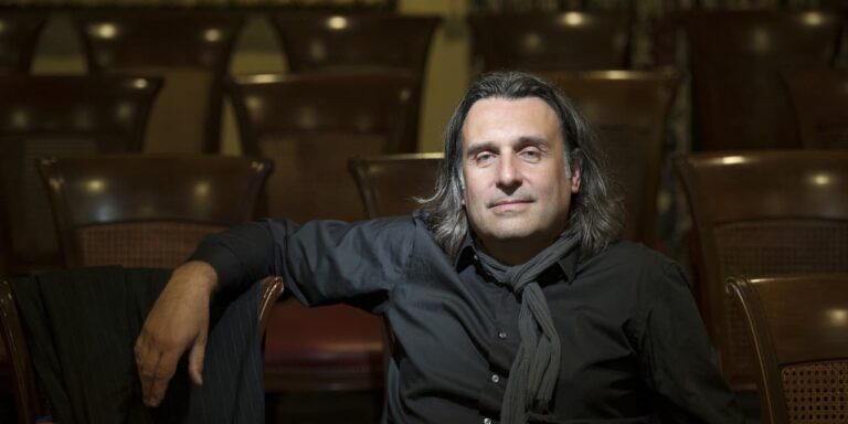 My friend invited me to a concert — and then asked me to take him for dinner