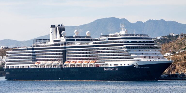 2 Crew Die in Steam Accident, Captain in Tears