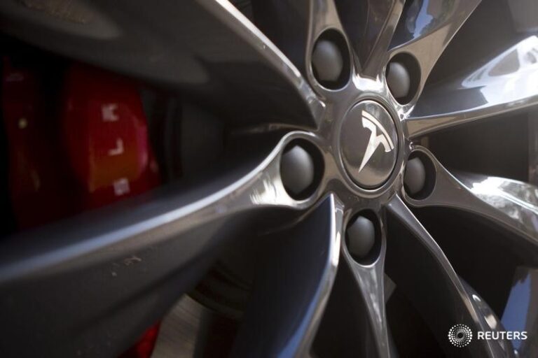 Tesla to give one month driver-assist technology trial for customers By Reuters