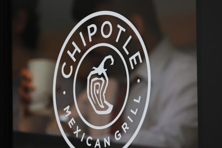Chipotle’s board approves 50-to-1 stock split