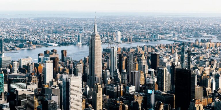 3 US Regions Still in COVID Recession As Experts Debate Next Downturn