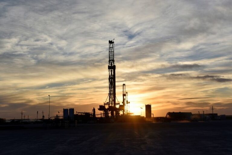 Oil edges up to one-week high on rising demand hopes after China, US data By Reuters